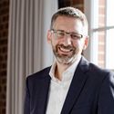 BusinessShooting_HenrikZaborowski_Fotografin_LisaLeuchtmannn_querformat